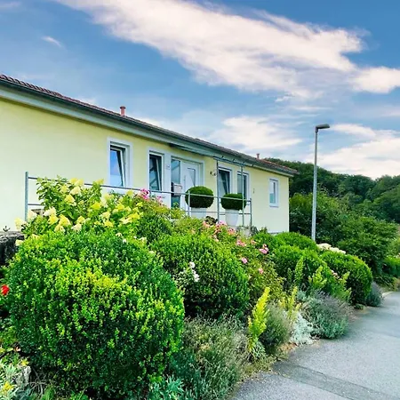 Casa-philipp, Mediterrane, Lichtdurchflutete, Stilvolle Ruhe-oase, Ebenerdig, Mit Garten, Terrasse, Grill Und Sauna Im Naturparadies Fraenkische Schweiz Unterleinleiter