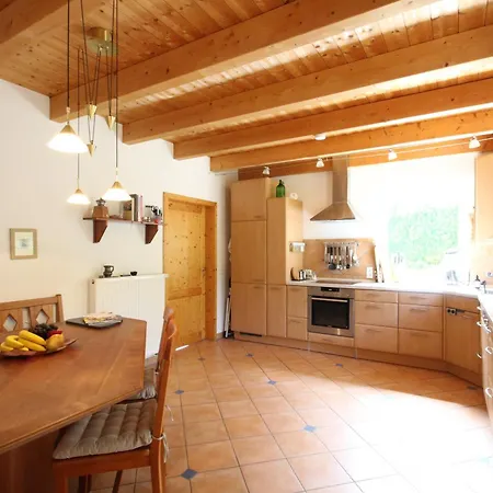Casa-philipp, Mediterrane, Lichtdurchflutete, Stilvolle Ruhe-oase, Ebenerdig, Mit Garten, Terrasse, Grill Und Sauna Im Naturparadies Fraenkische Schweiz 펜션 *