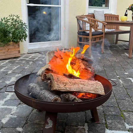 Casa-philipp, Mediterrane, Lichtdurchflutete, Stilvolle Ruhe-oase, Ebenerdig, Mit Garten, Terrasse, Grill Und Sauna Im Naturparadies Fraenkische Schweiz 펜션 *