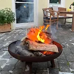 Casa-philipp, Mediterrane, Lichtdurchflutete, Stilvolle Ruhe-oase, Ebenerdig, Mit Garten, Terrasse, Grill Und Sauna Im Naturparadies Fraenkische Schweiz Feriehus *